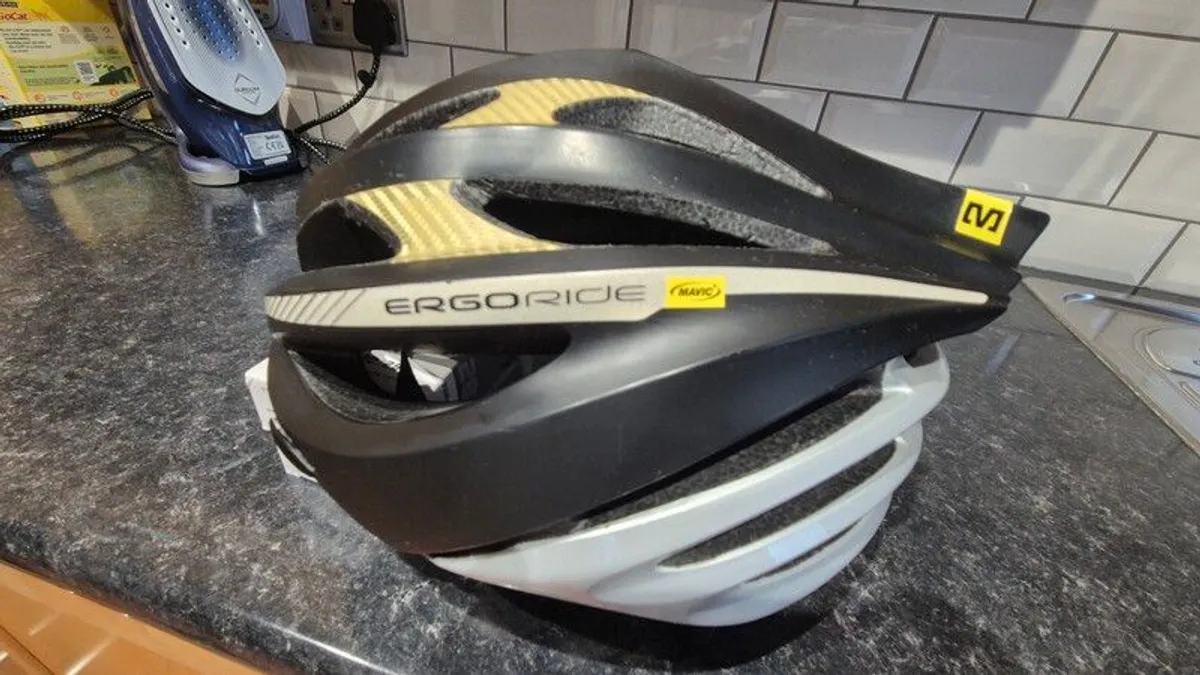 bike helmet - Image 3