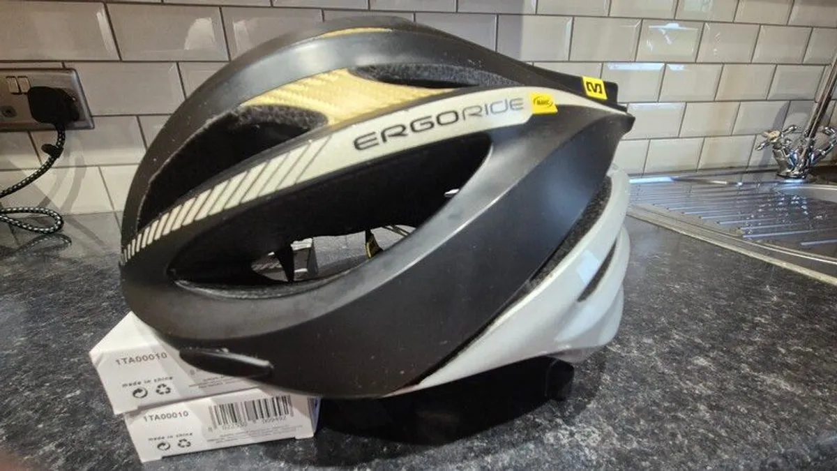 bike helmet - Image 4