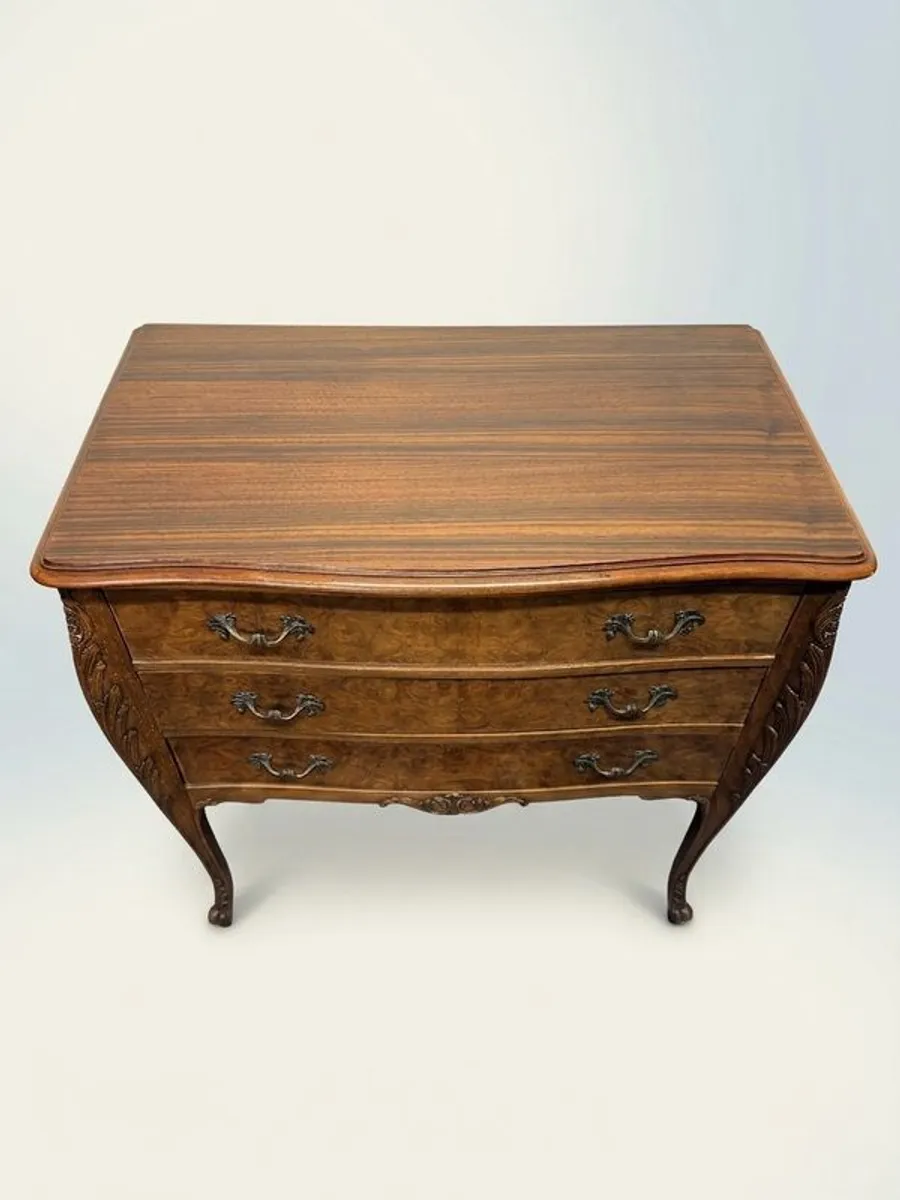 Elegant Early 20th Century French Commode - Image 3