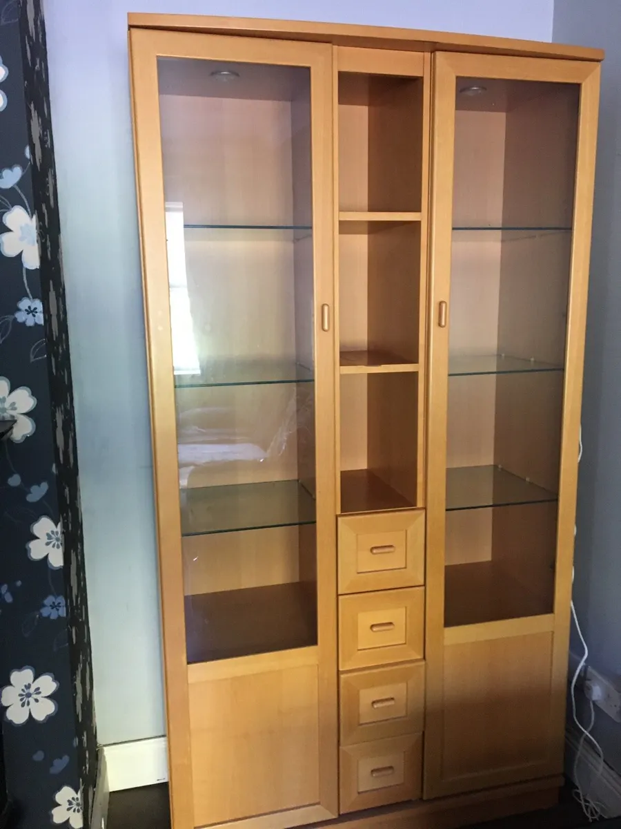 Cabinet - Image 1