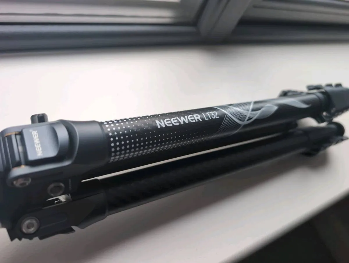 Neewer Carbon Fiber Tripod - Image 1