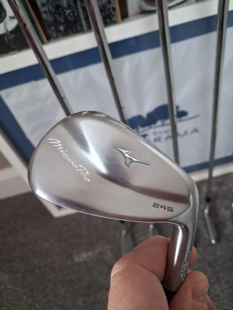 Irons Mizuno 245s brand new - Image 1