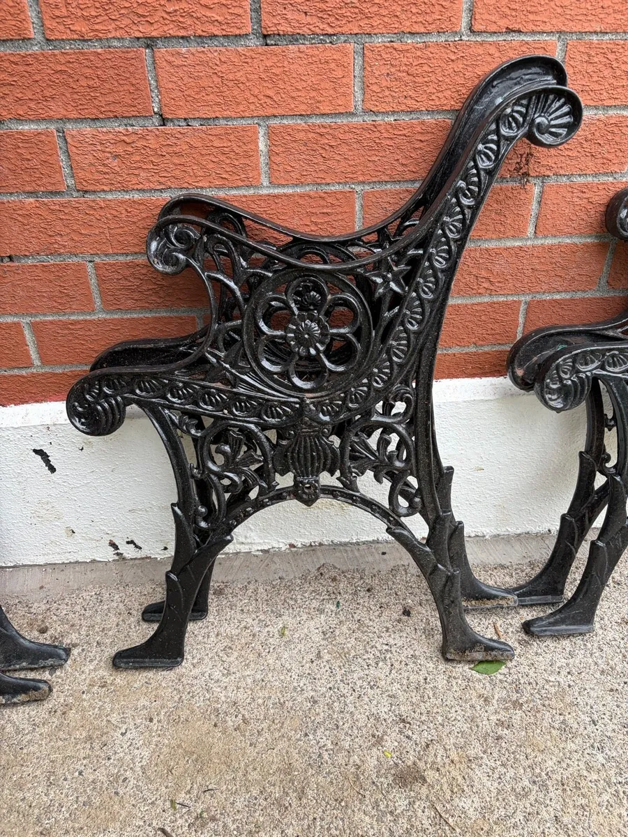 3 x matching heavy cast iron bench ends - Image 3