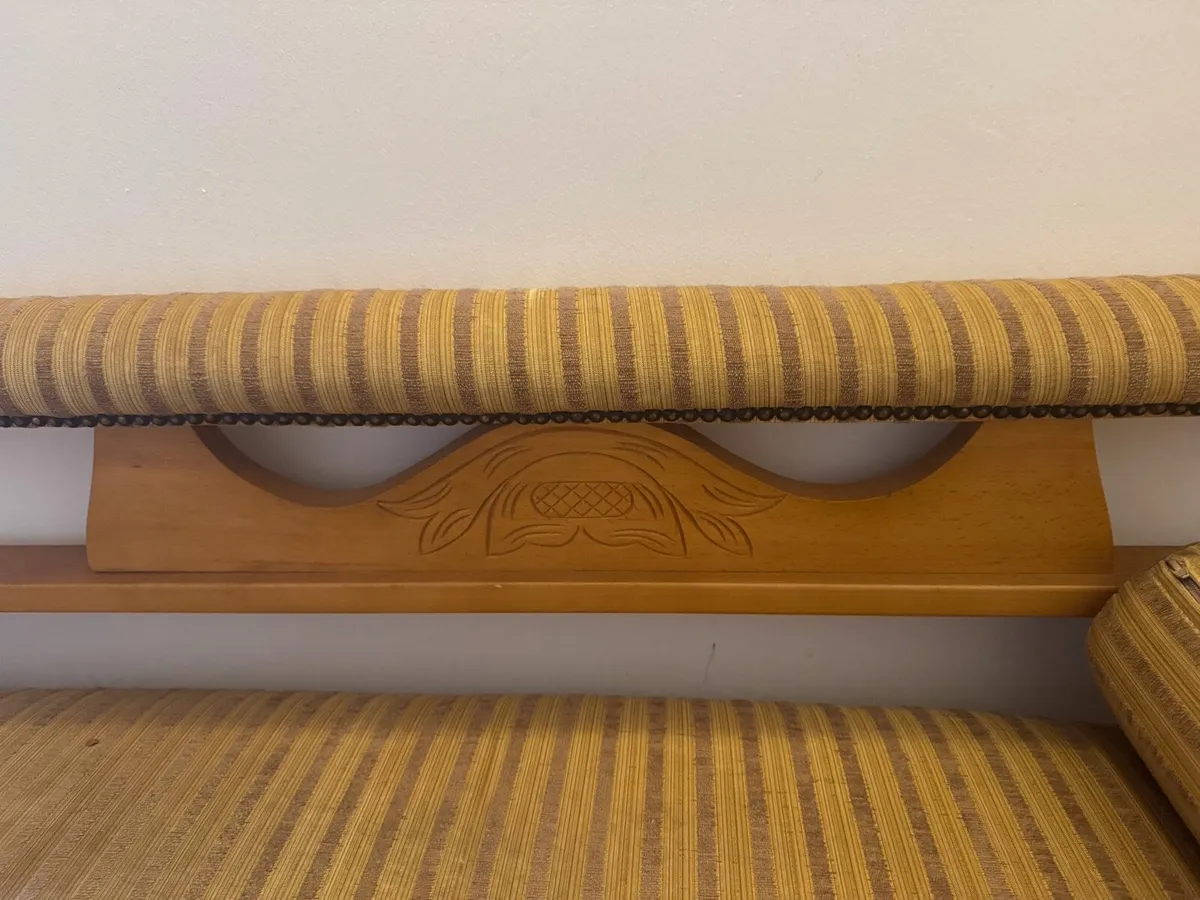Chaise longue. Leather sofa. Butchers block. - Image 2