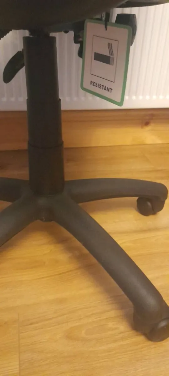 Office chair never used - Image 2