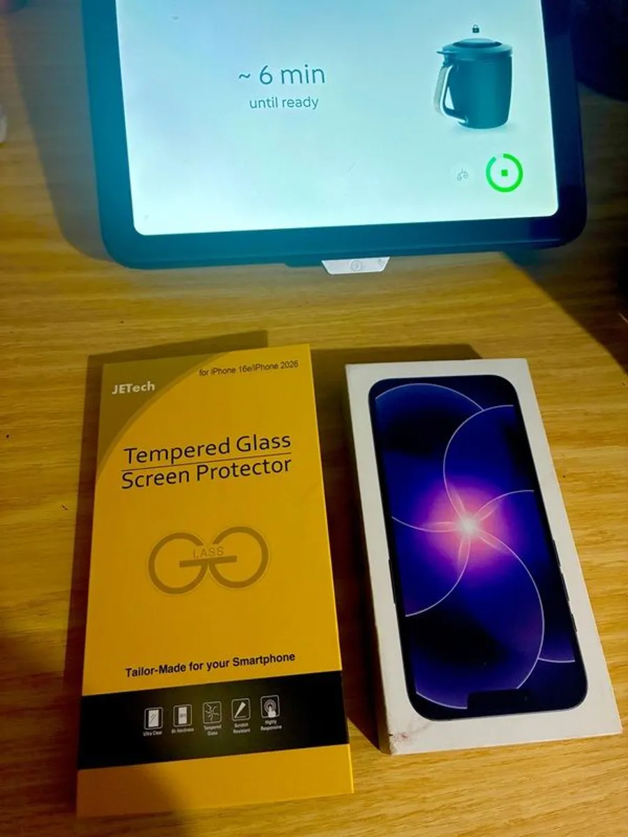 Iphone 17e Black Brand New Cond - Image 1