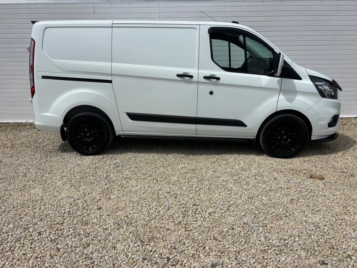 Ford Transit Custom KITTED -300S TREND 2.0 T TD 13 - Image 3