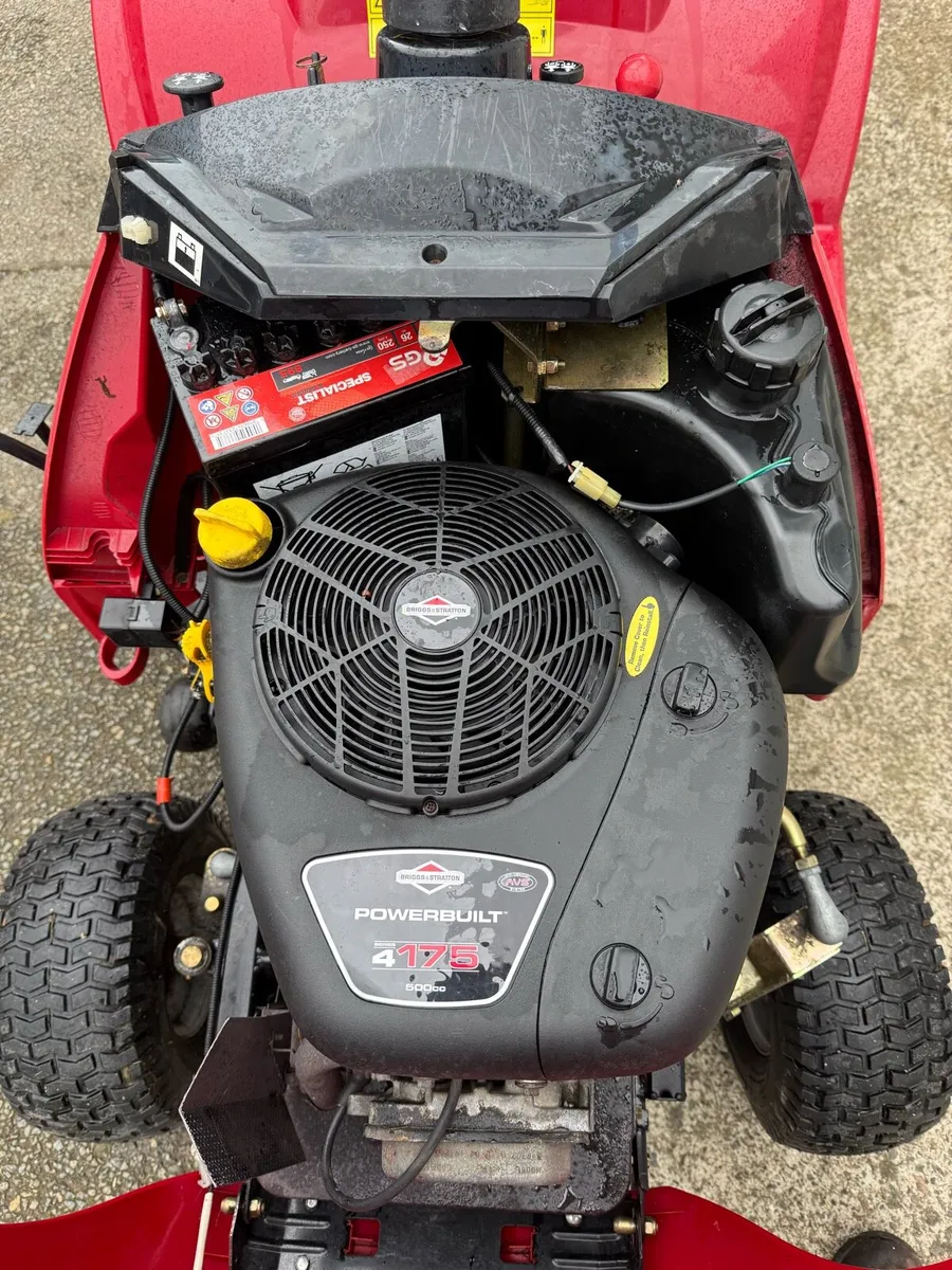 Ride on lawnmower - Image 2