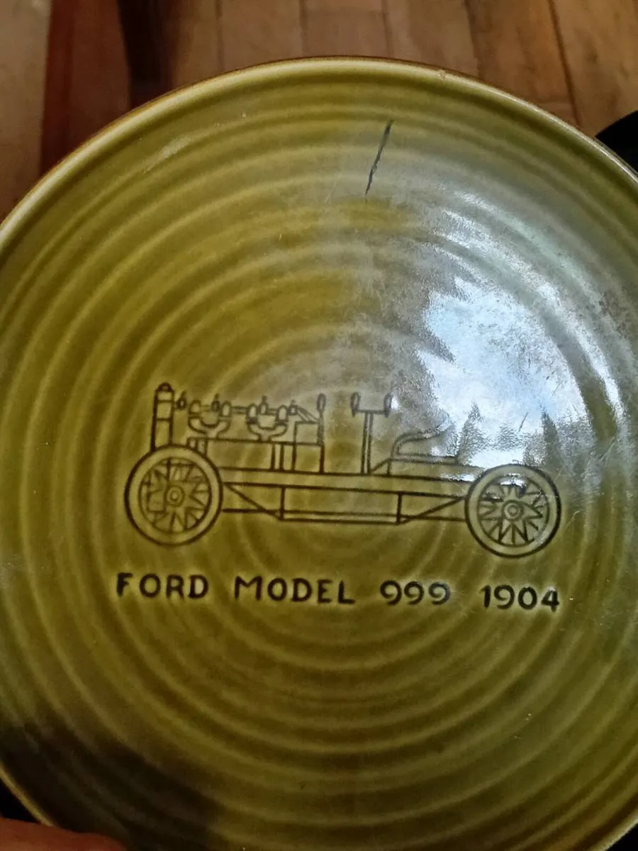 ford model 999 1904 plate in olive green - Image 1
