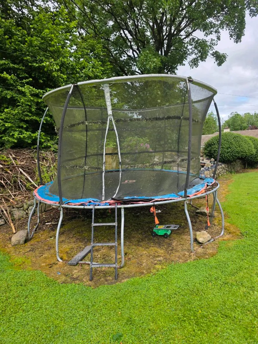 Trampoline - Image 2