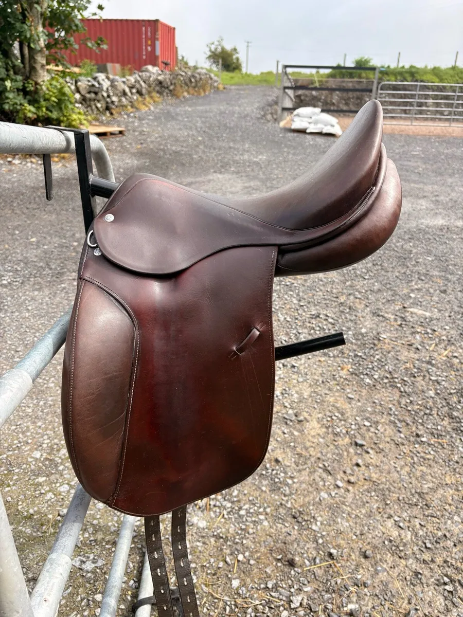 Röösli dressage saddle, 17“ M - Image 2
