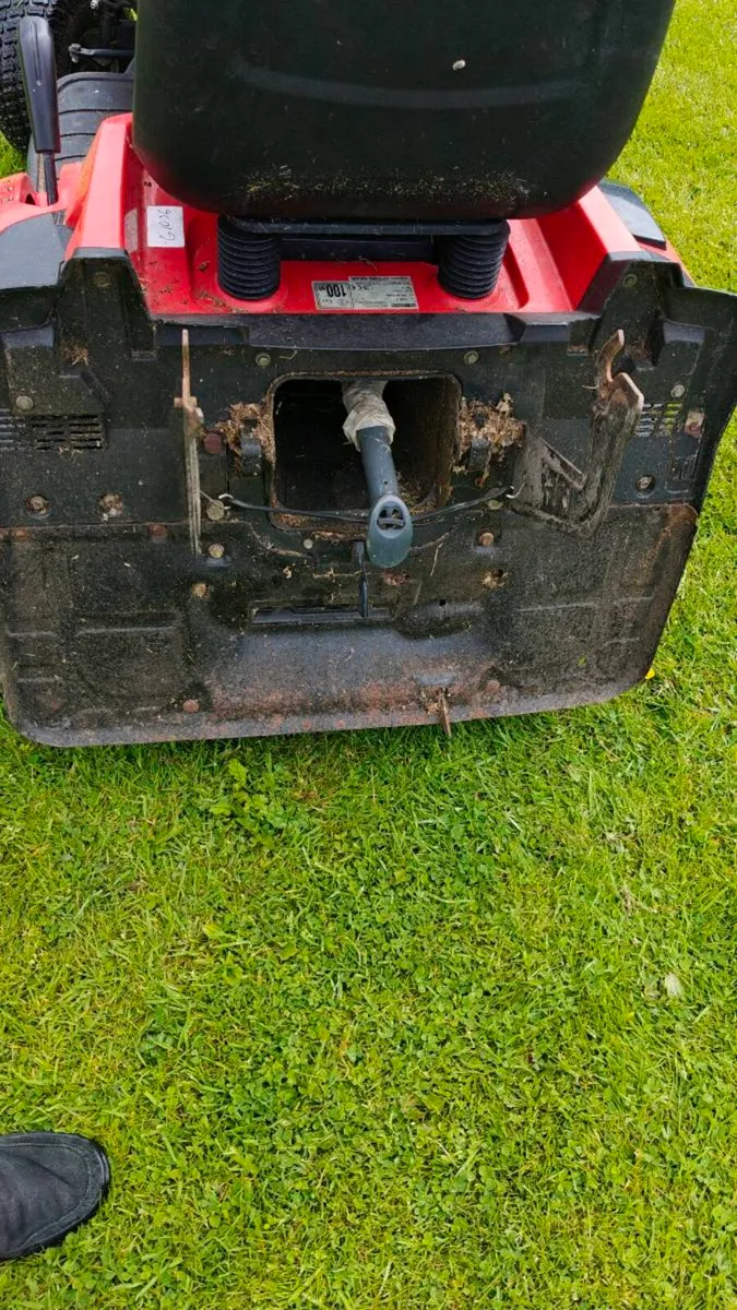 Ride on lawnmower - Image 3