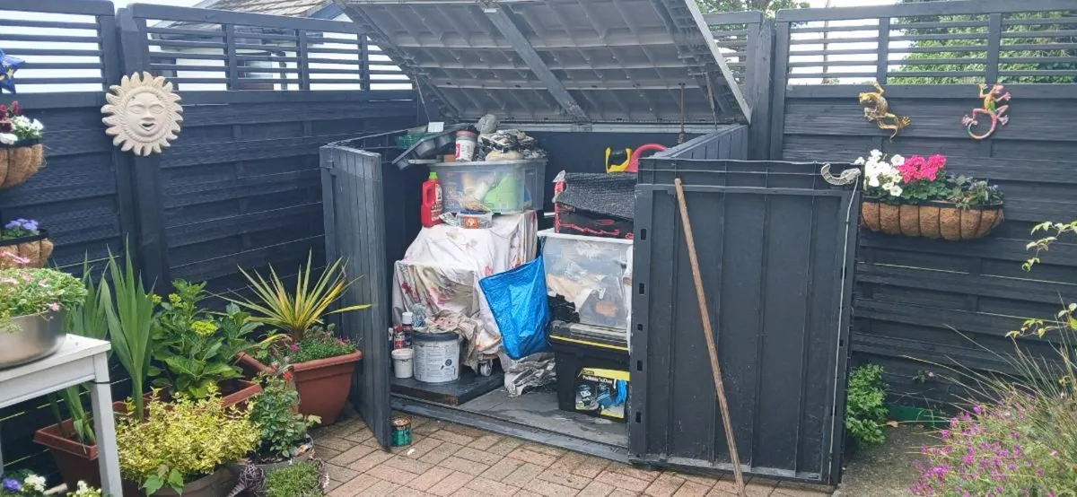 Storage box/shed   plastic - Image 2