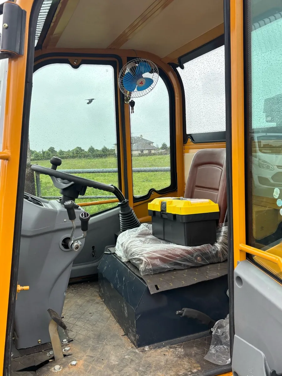 New loader for sale €9250 - Image 3