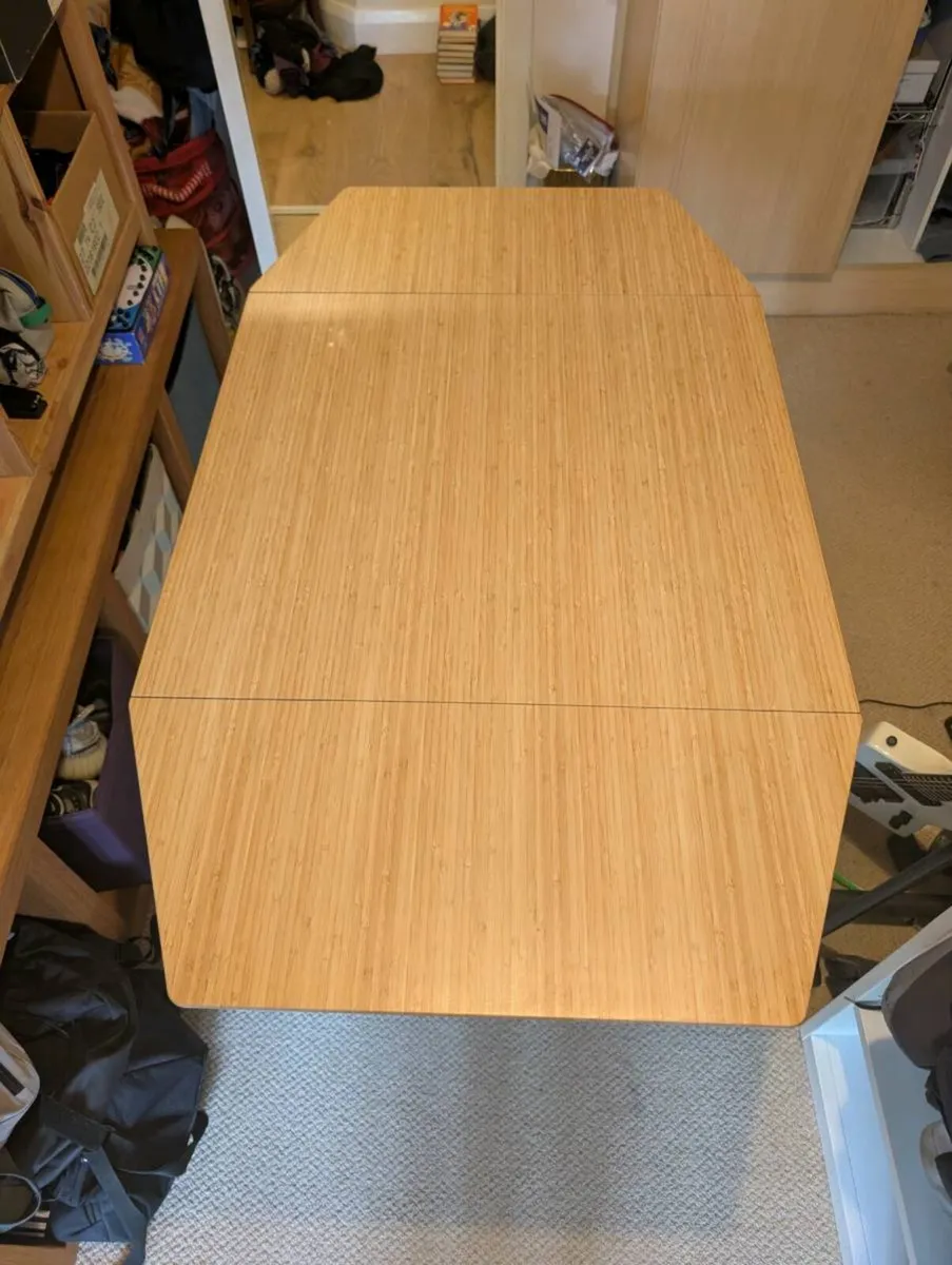 Kitchen table - Image 1