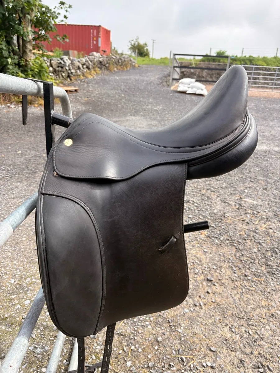 Prestige Dressage Saddle, 17“ - Image 2