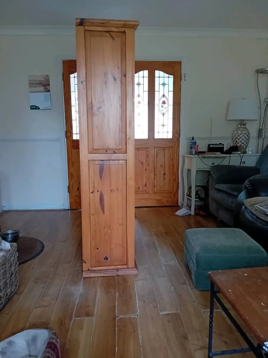 Book shelf solid pine price drop 75 - Image 2