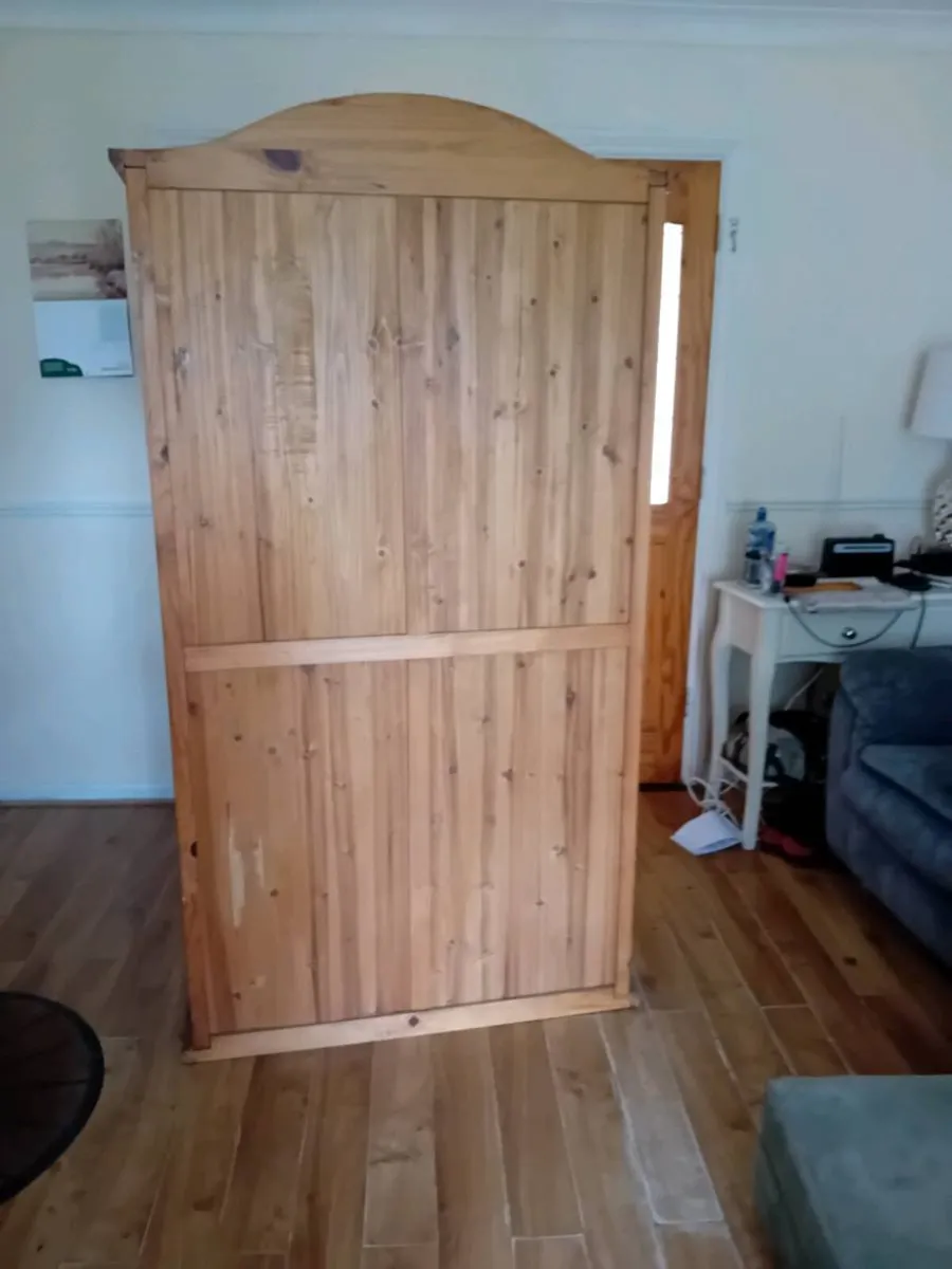 Book shelf solid pine price drop 75 - Image 3