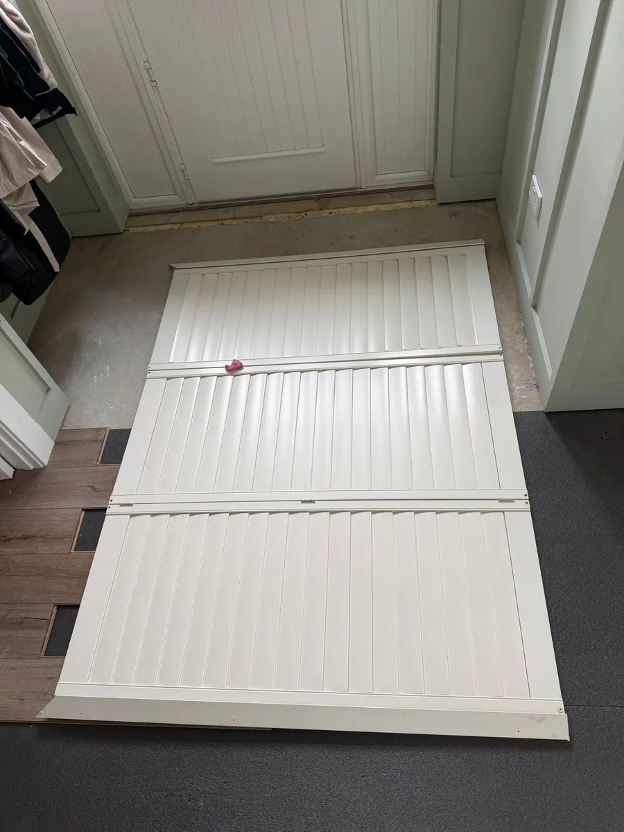 Window Shutters - Image 3