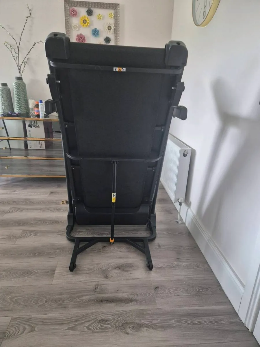 Treadmill ( Motorised + Foldable) - Image 4