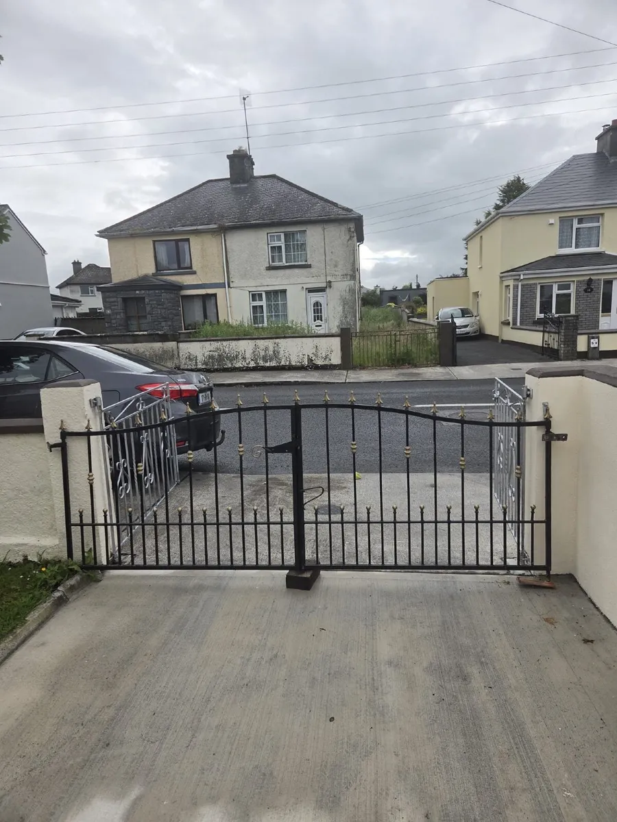 1 pair galvanised gates - Image 3