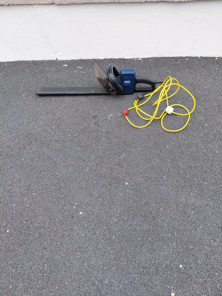 Electric hedge trimmer - Image 3