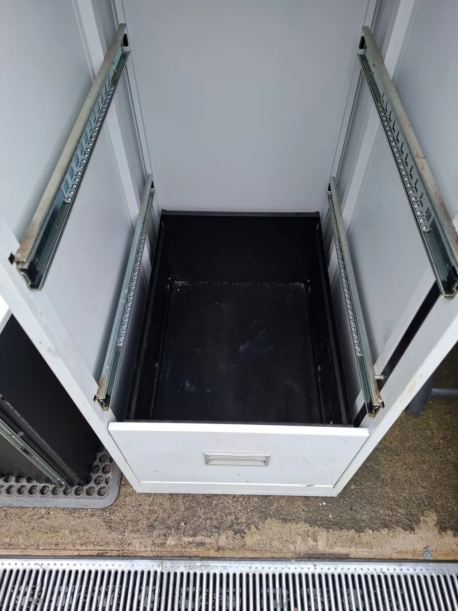 Steel cabinet for workshop  Tullamore Offaly - Image 2