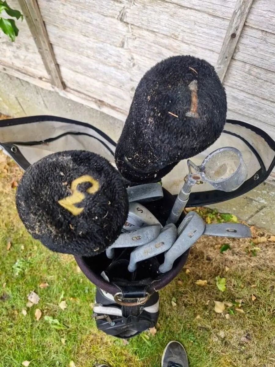 Golf clubs with trolley and size 9 golf shoes - Image 3
