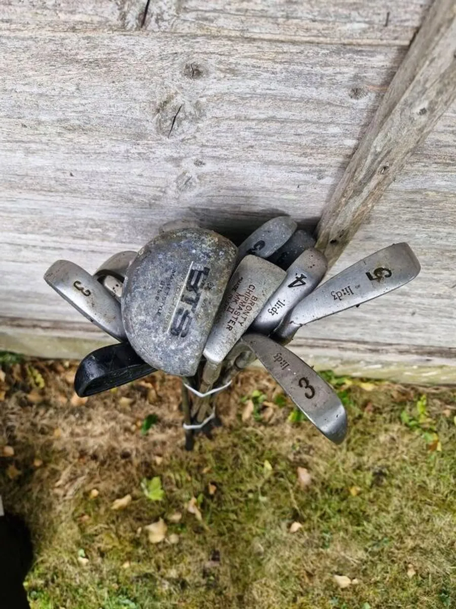 Golf clubs with trolley and size 9 golf shoes - Image 4