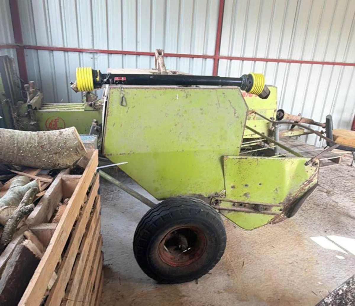 Claas square bailer - Image 3