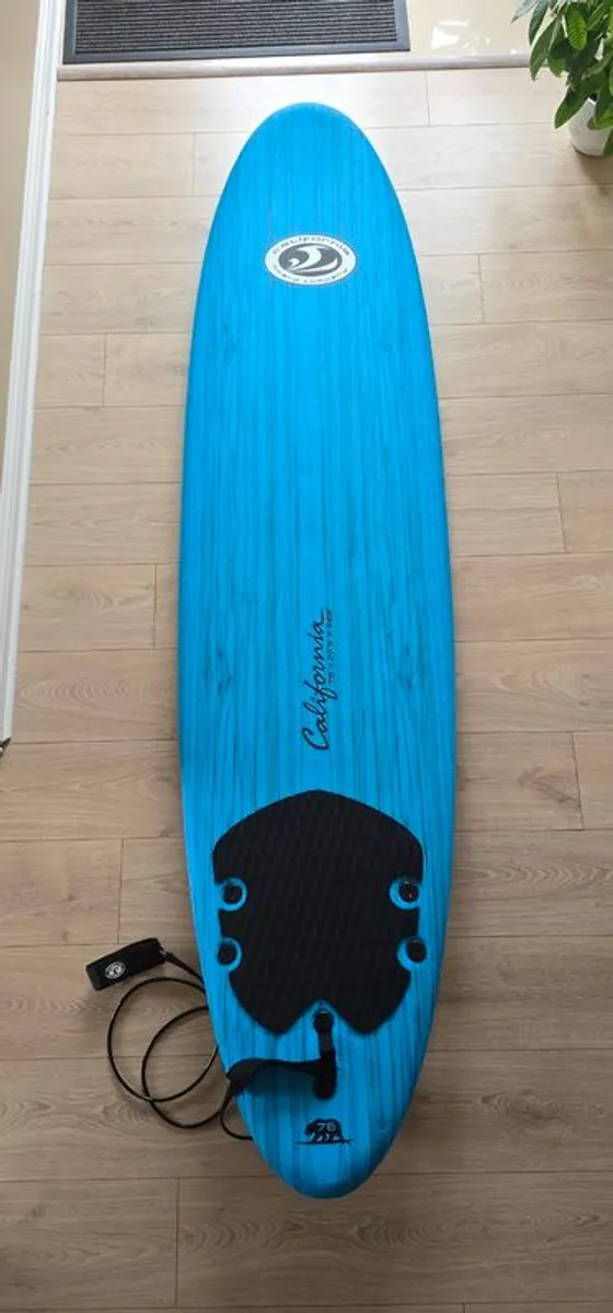 California boarding company surfboard - Image 2