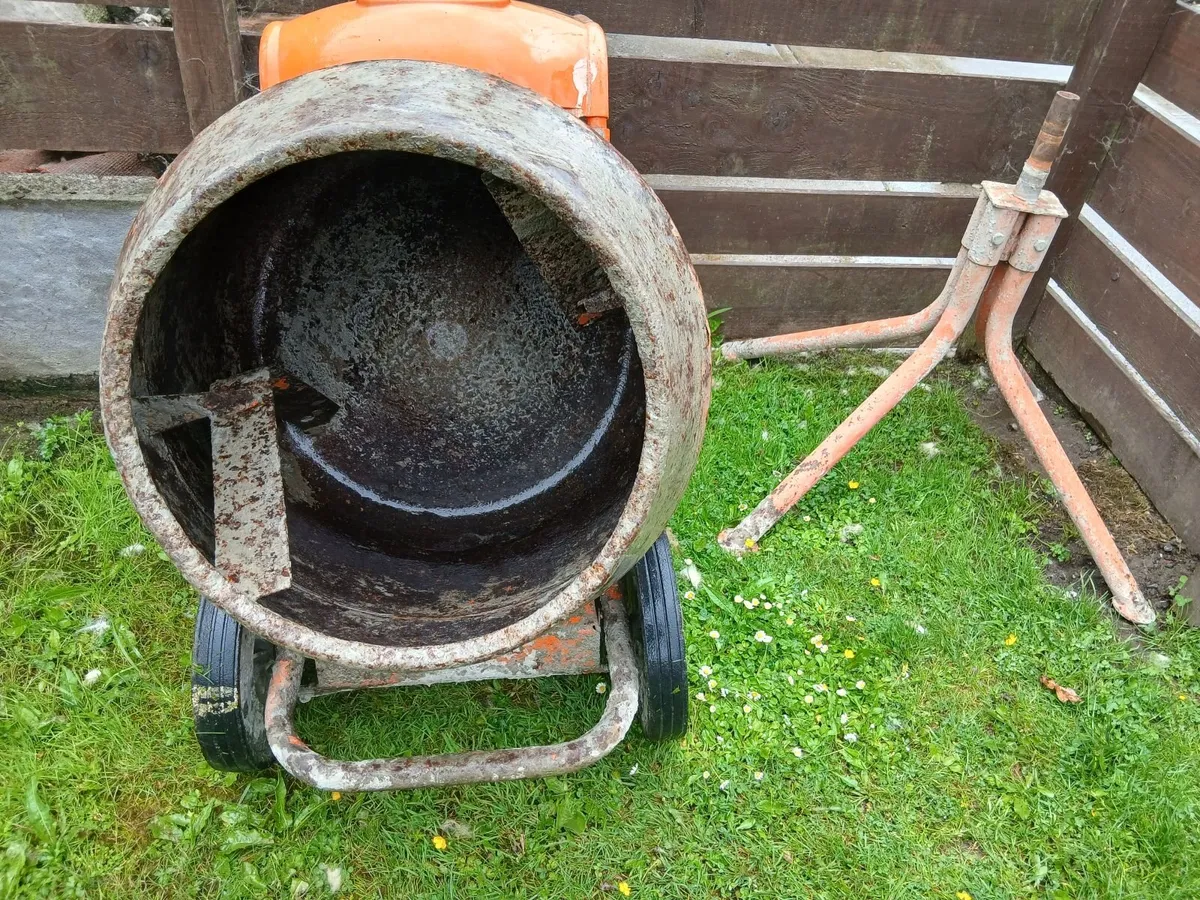 Cement Mixer Petrol - Image 1