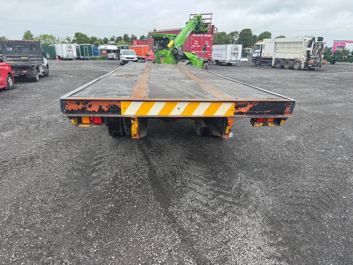 Bale trailer - Image 1