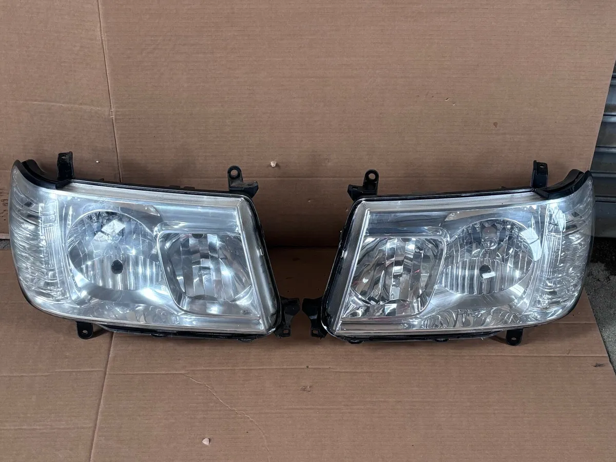 Toyota Landcruiser Amazon 100 - Image 2
