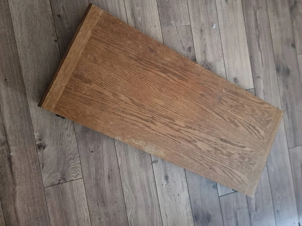 Solid wood 6 seater dining table - Image 3
