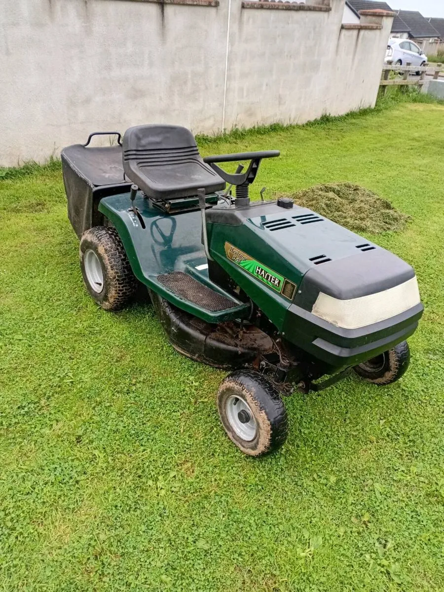 Ride on lawnmower - Image 2