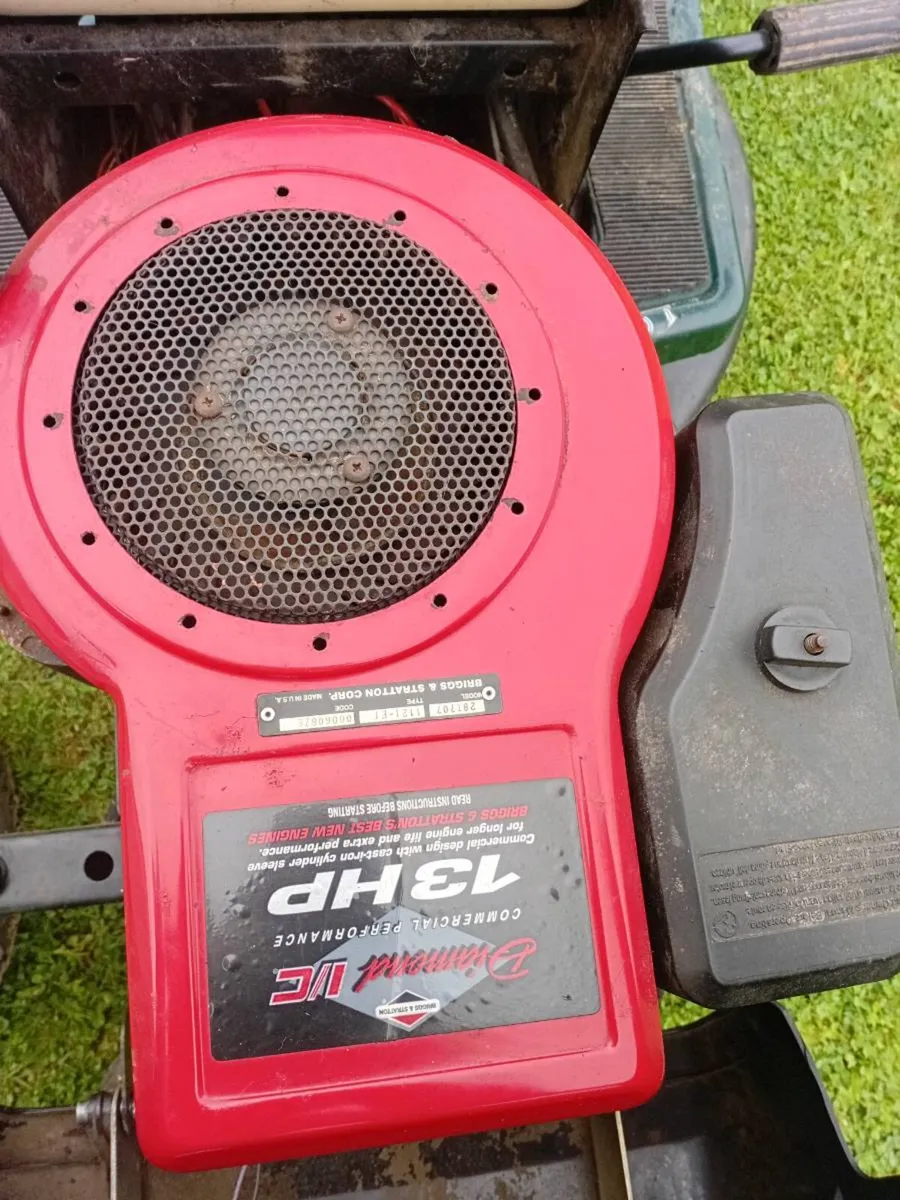 Ride on lawnmower - Image 3