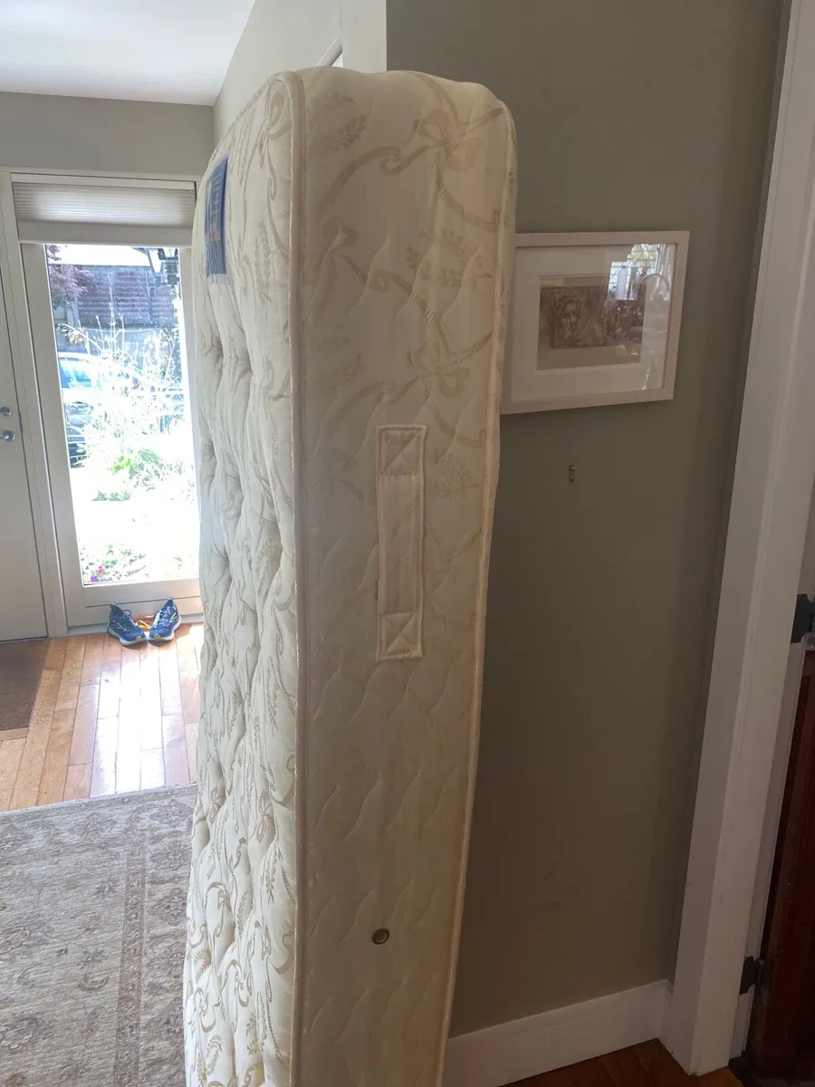 Single bed - Image 3