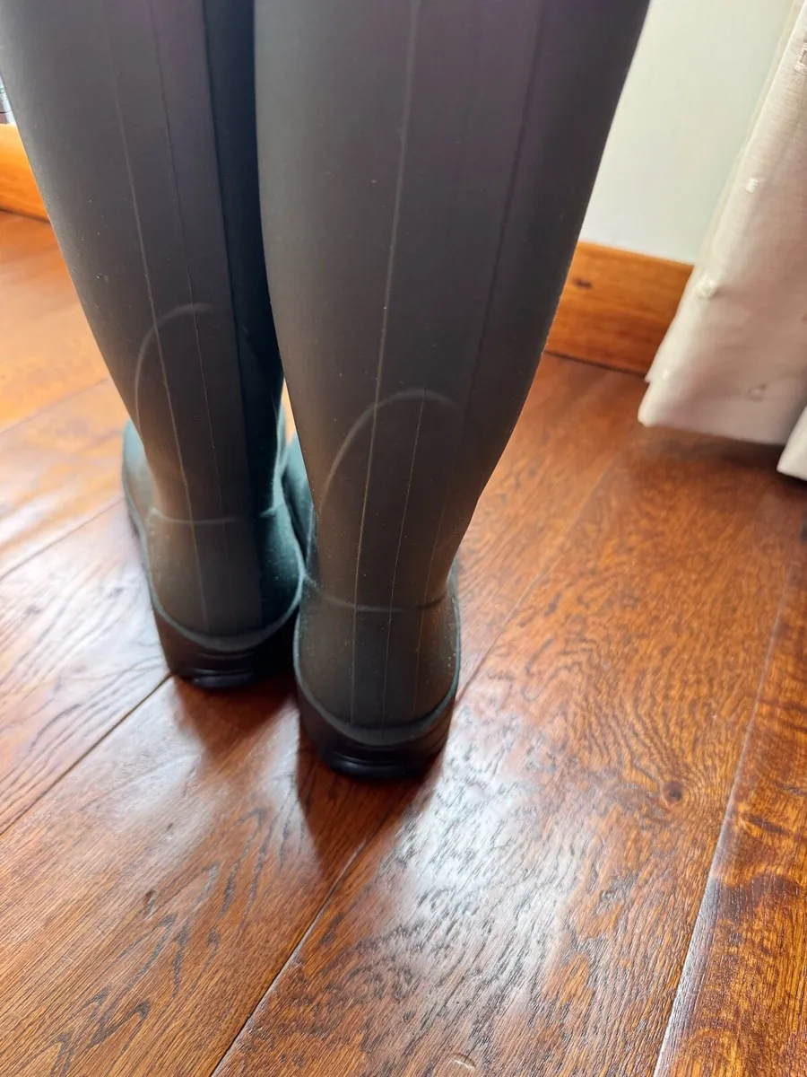 Wellingtons - Image 4