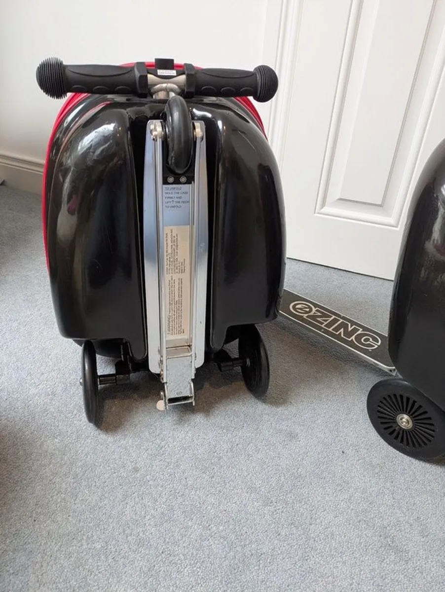 Pair of Zinc Flyte Scooter Suitcases, Shark Design - Image 3