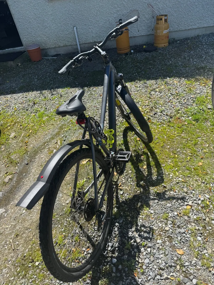 Hybrid Bike - Image 3