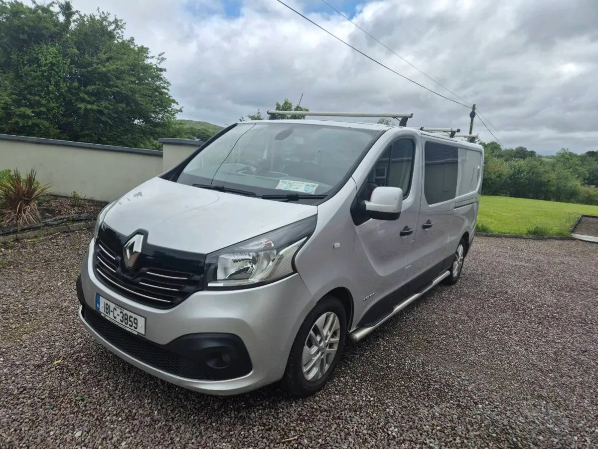 18 Renaul Traffic Crew Cab - Image 3