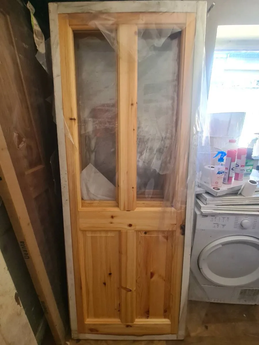 10 x new pine doors - Image 1
