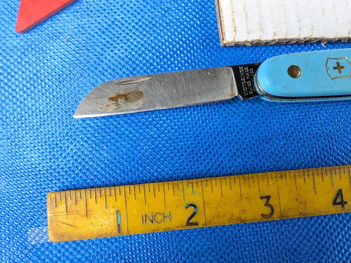 Victorinox Pocket Knife - Image 2