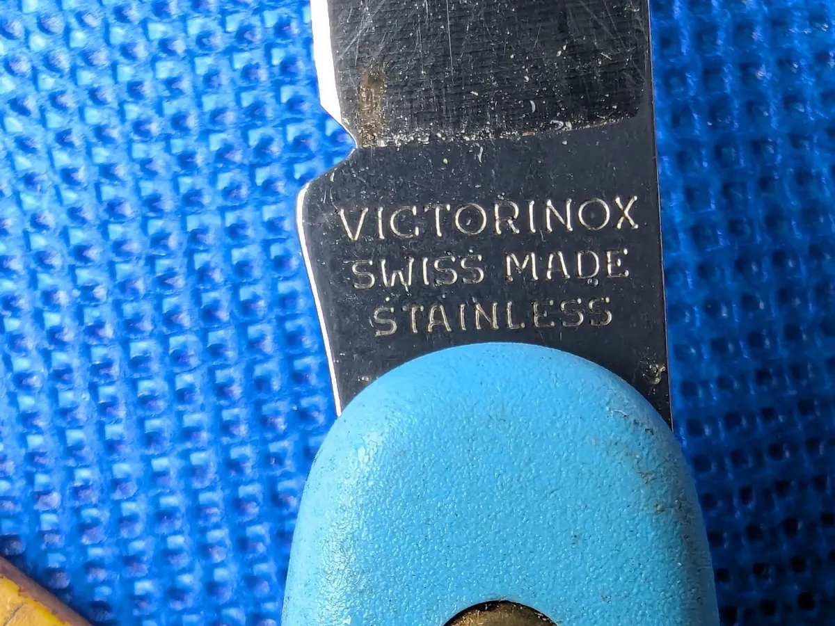 Victorinox Pocket Knife - Image 4