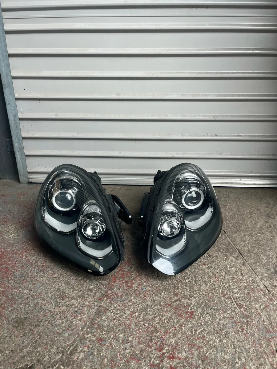 Porsche cayenne 2016 headlights - Image 1