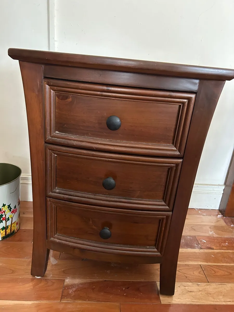 Bedroom furniture - Image 4