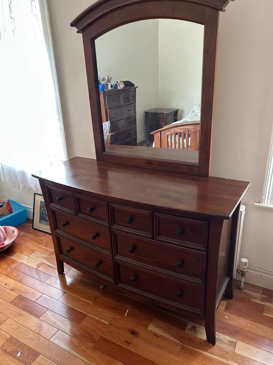 Bedroom furniture - Image 3