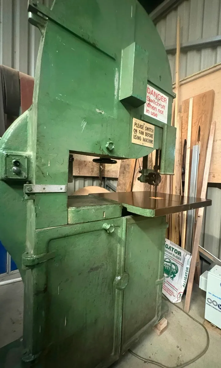 Sagar upright 30" bandsaw - Image 1