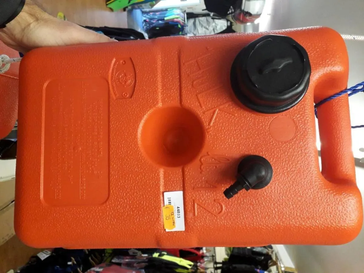New Outboard fuel tanks, 12 and 22 litre - Image 2